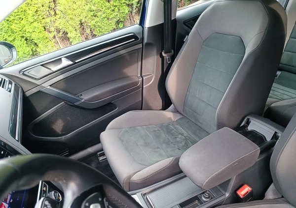 Volkswagen Golf cena 62700 przebieg: 136900, rok produkcji 2019 z Kraków małe 379